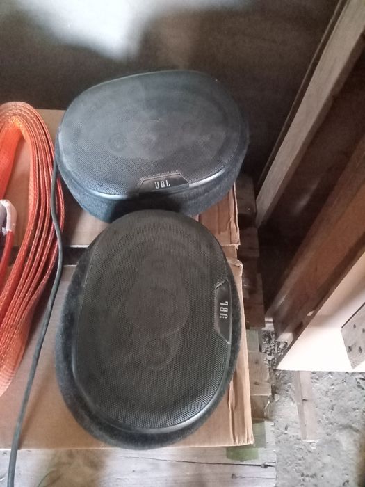 Продам динамики JBL