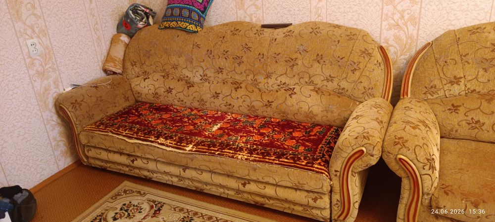 Продам мягкий уголок: диван, софа, кресло
