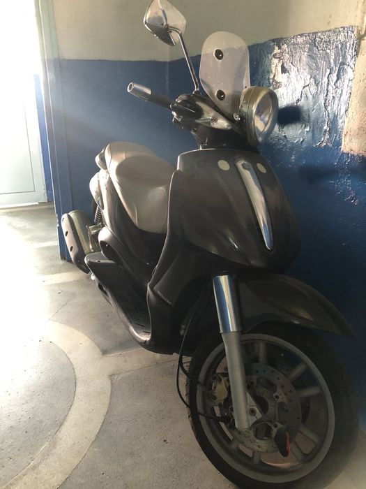 Скутер Piaggio Beverly