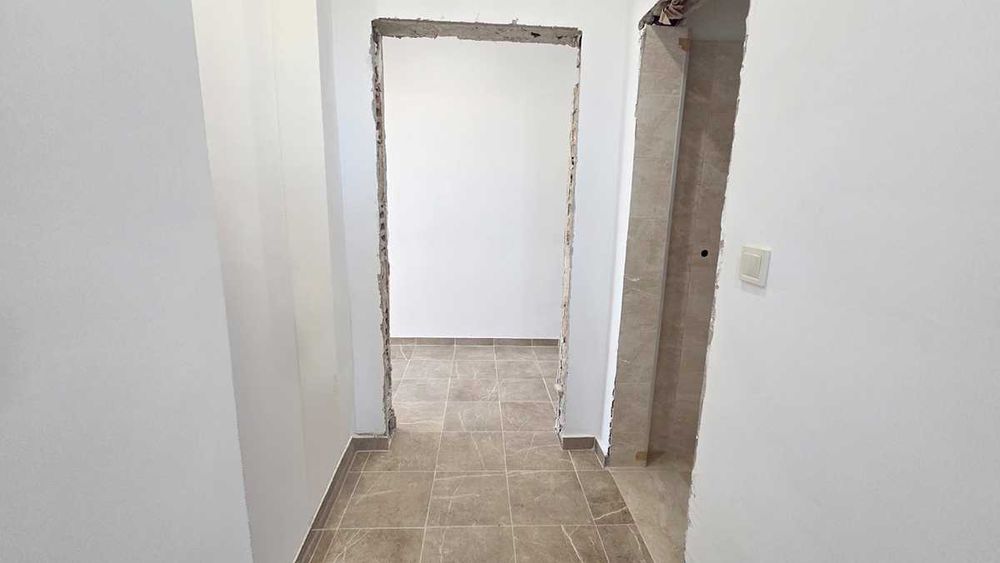 Четиристаен апартамент в Елин Пелин