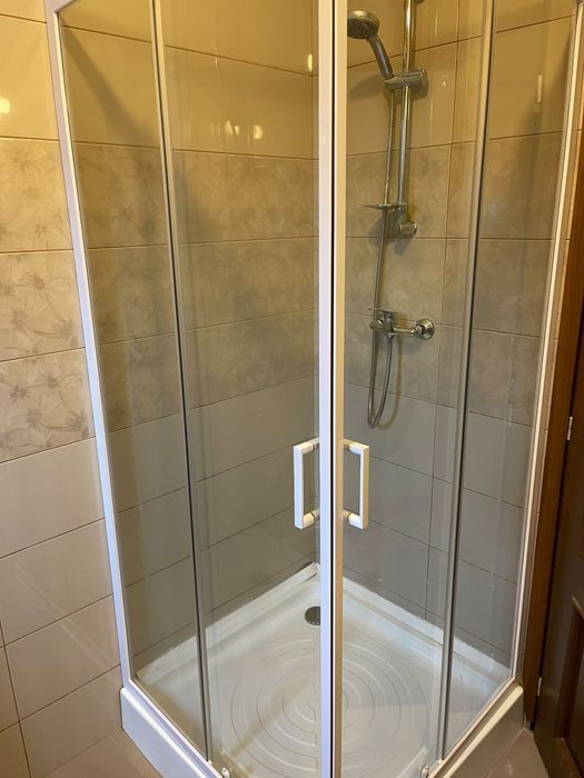 Ramnicu Valcea- Închiriez  apartament ultra central parter