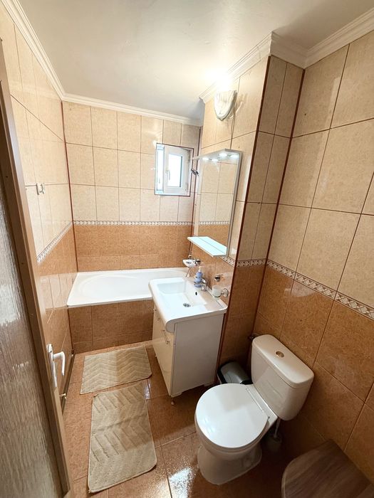 - DE ÎNCHIRIAT - Apartament două camere decomandat