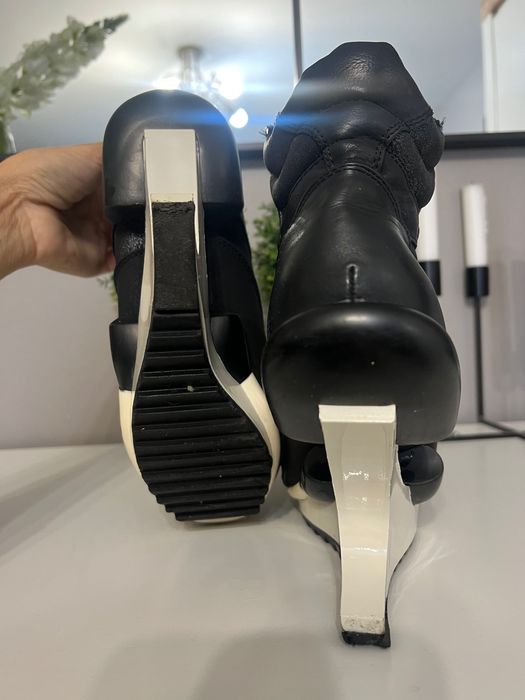 Djofra екстравагантни боти