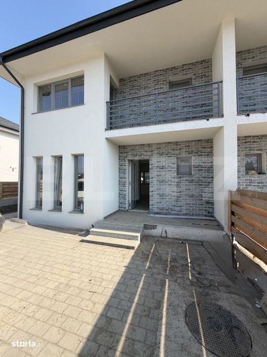 Duplex  , 200 mp teren ,mutare imediata, zona rezidentiala Tisauti