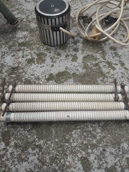 Бидони 60л.,25л.,реотани,макара и триъгълник при авария