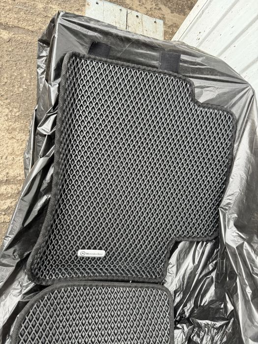 Эва Коврик Мерседес W211