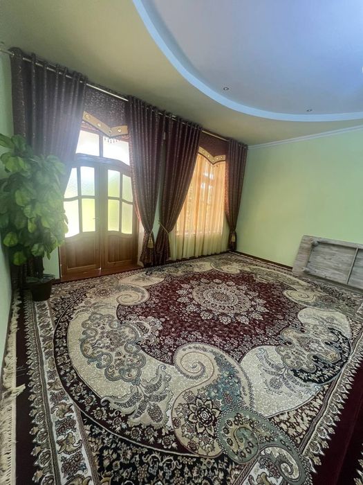 Karmana tumanida hovli sotiladi 16 sutixli jihozlari bn