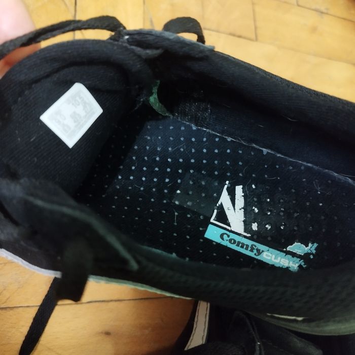 Кецове Vans от естествен велур