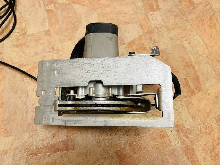 Дисковая пила Интерскол ДП-140/800