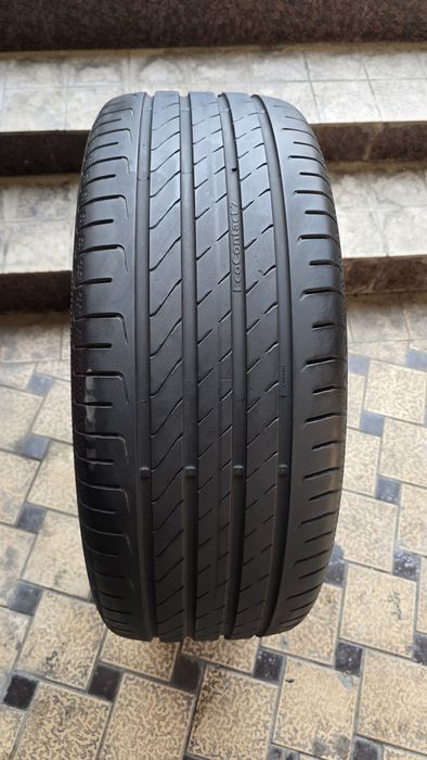 275/45/R22 Continental