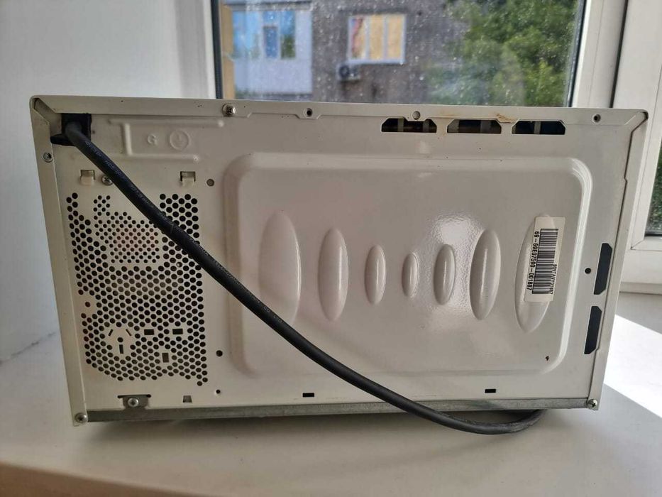 Продам Микроволновой Печи LG модели MB 4022H