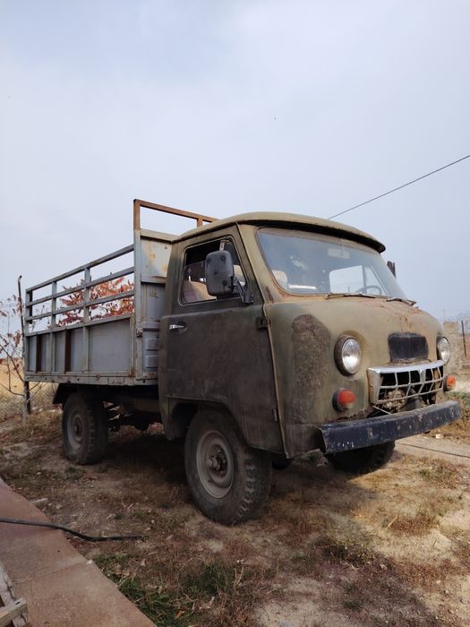 Продам УАЗ 3303 бортовой