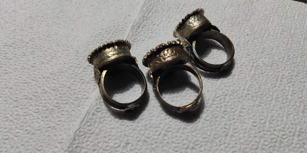 три стари пръстени