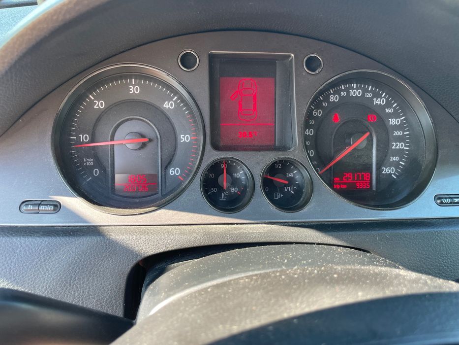 Vând Volkswagen pasat B6