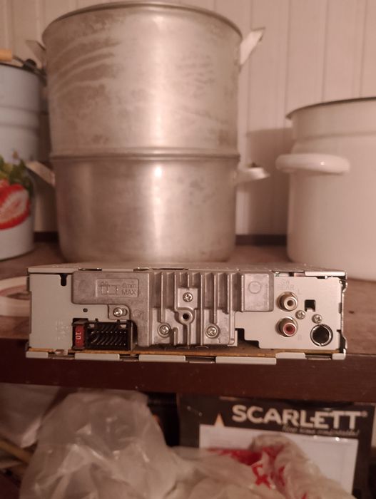 Продам магнитолу Kenwood