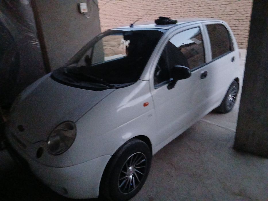 Mashinani sotish kerak