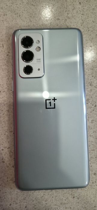 Продам телефон Oneplus 9rt