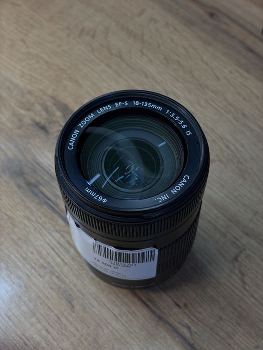 Объектив Canon ef-s 18-135mm