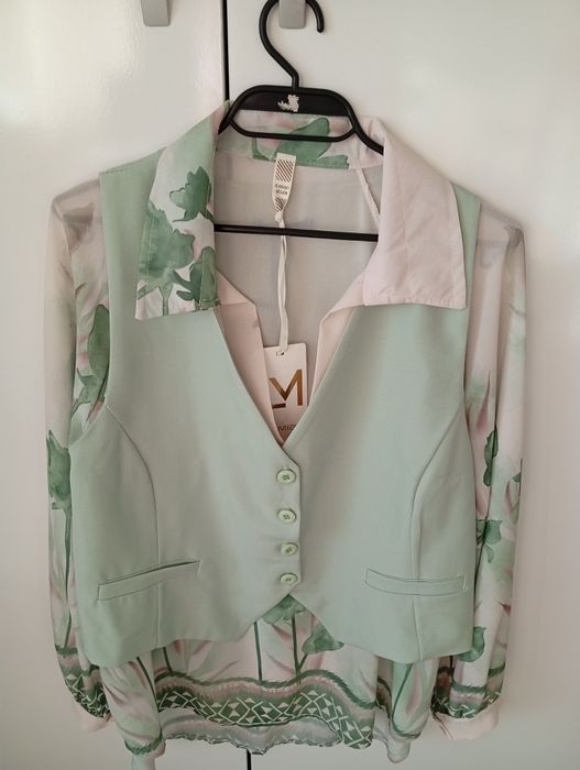 Нов сет от панталон риза и елек