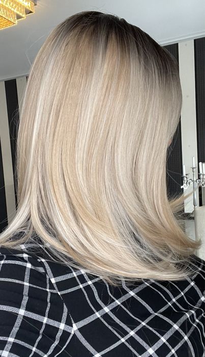 Peruca blonda cu suvite / ombre la radacina