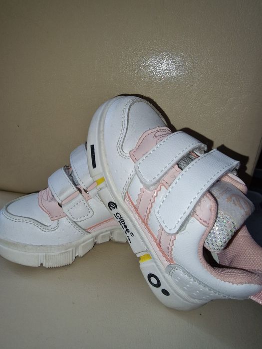 Маратонки, ботушки, пантофи за дете