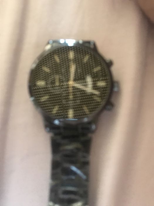 Продавам часовници имам над 23 вида