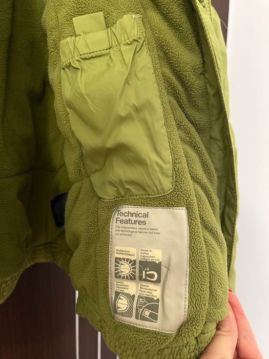 Яке на марката. MEXX