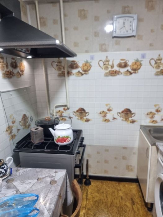 Чиланзар-25. 3/1/5. 2х6 балкон.  Срочно продаётся квартира