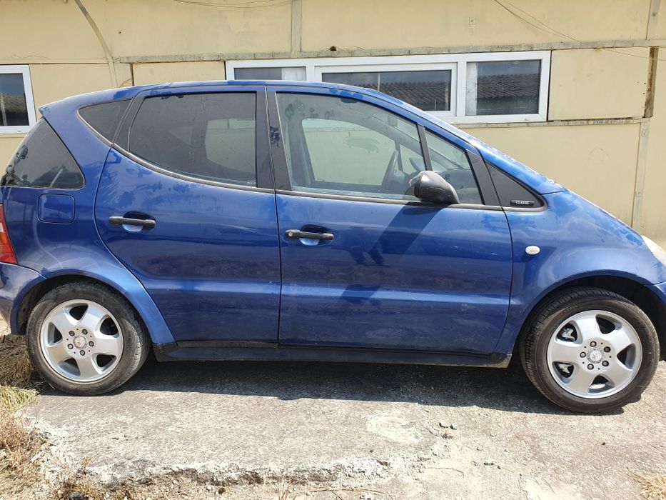 Dezmembrez sau vând Mercedes A 140