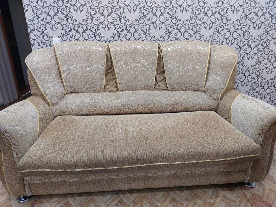 Продаю уголок, 80 000