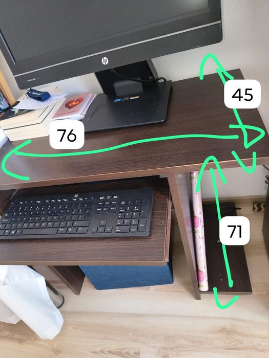 Birou maro cu masa tastatura