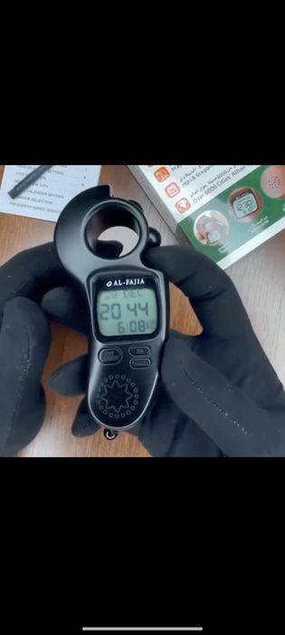 . Elektron tasbeh juda ham yaxshi  ham qiblani aniqlaydi besh vaqt