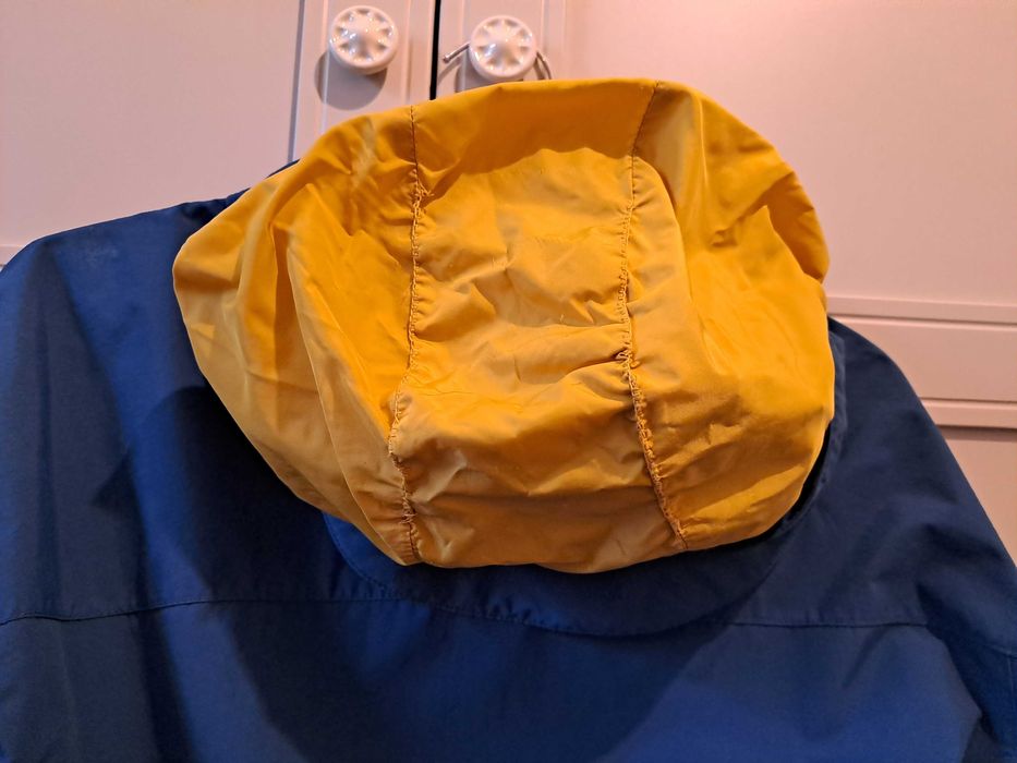 Geacă Jack Wolfskin impermeabilă subțire