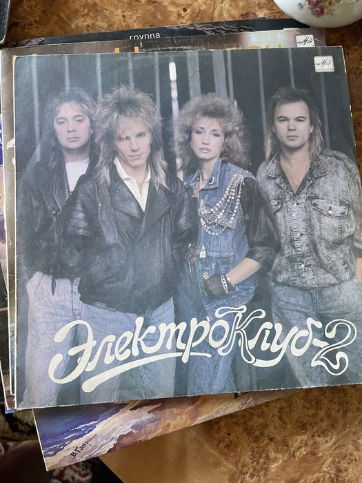 Пластинки музыкальные разные Высоцкий Пугачева