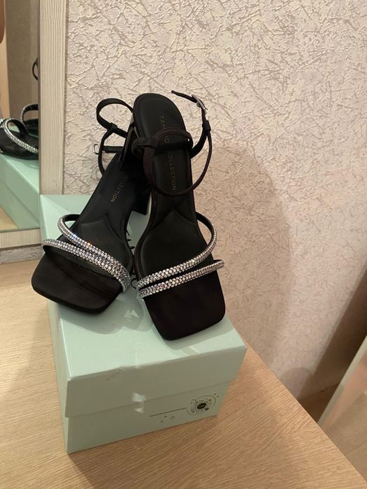 Босоножки красивые 38р,10тыс