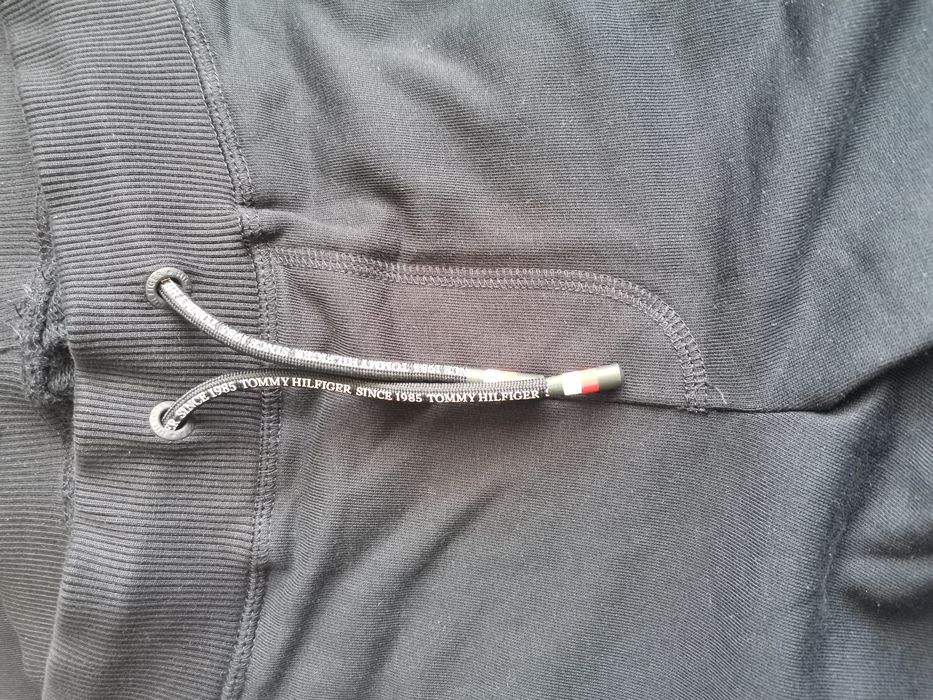 Чисто нов комплект Tommy Hilfiger