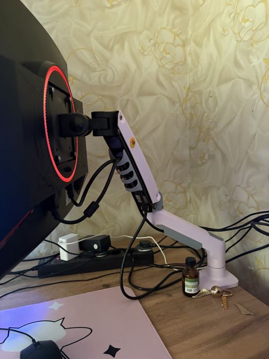 Монитор * Кронштейн 60к