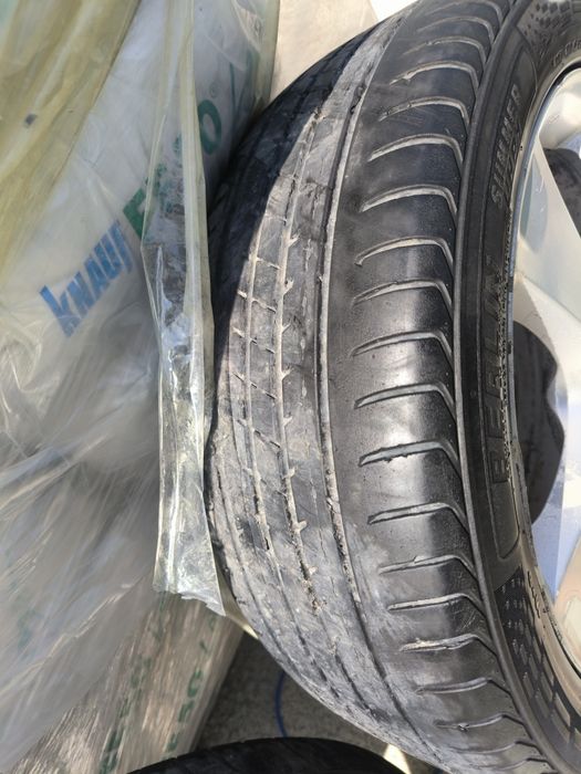 Гуми  205/50/17 и патерица 5х114,3 за Mazda, Subaru, Toyota