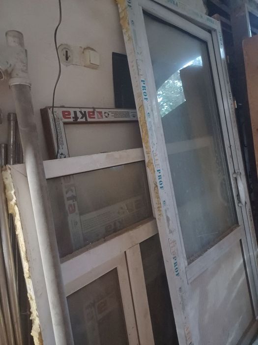 B/U Akfa rom eshik olamiz