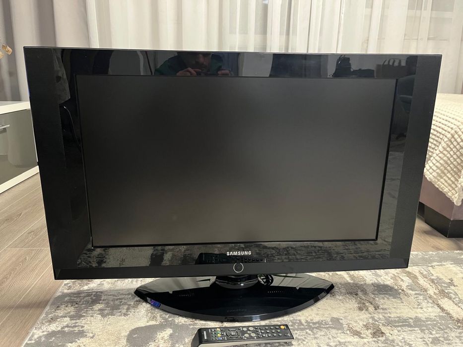 Tv Samsung 81cm.