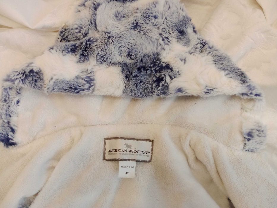 Елеци за момиче 4-5г.- 8 лв./бр.