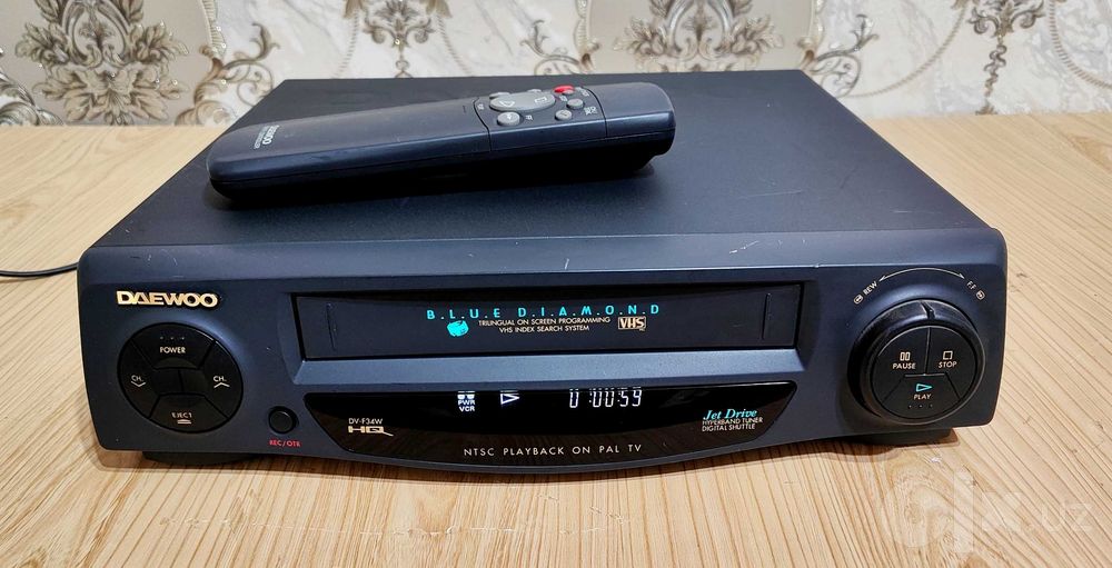 Видеомагнитафон Daewoo DV-F34W