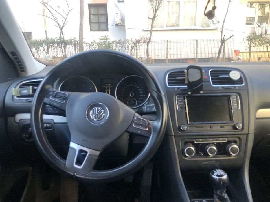 Volkswagen Golf 6 1.6 TDI, Variant, anul 2010
