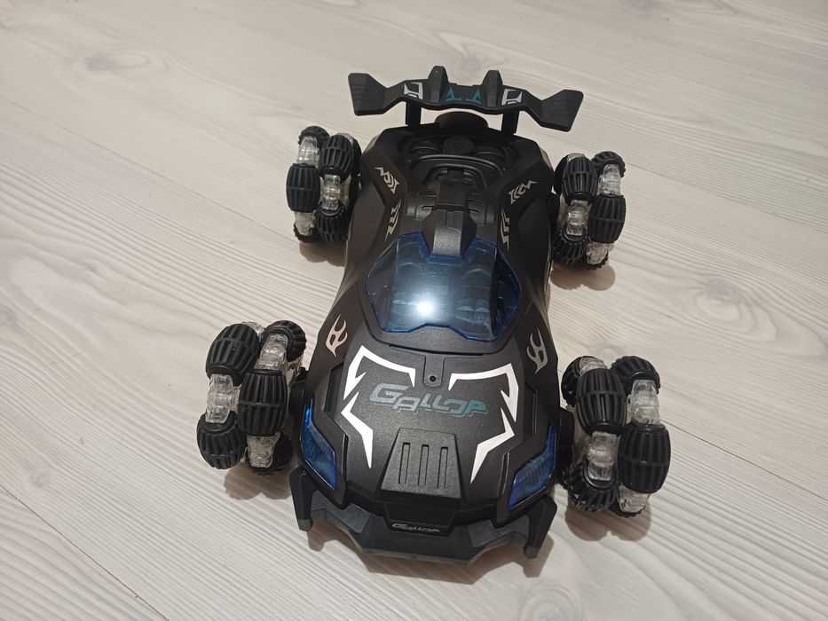 Кола с Дистанционно, Нова