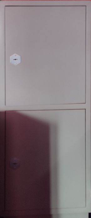 Сейфы металлические 2 шт