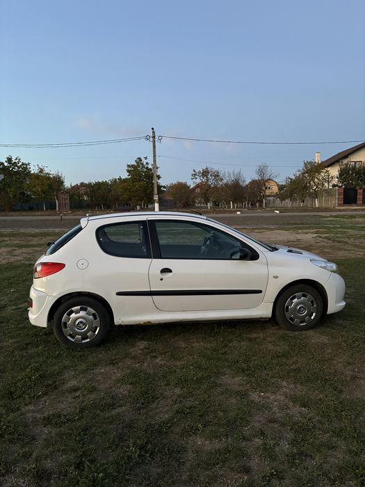PEUGEOT  2010 — imagine 4