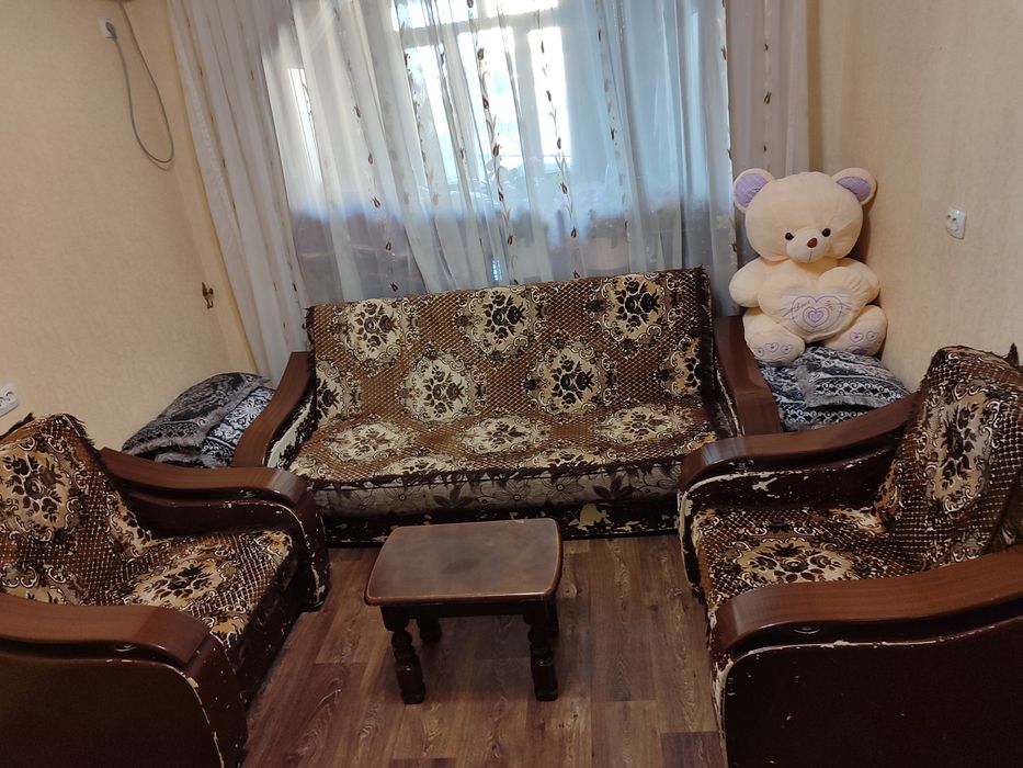 Arzonchi narxlarda uy jihozlari sotiladi divan + kreslo  xolati yaxshi