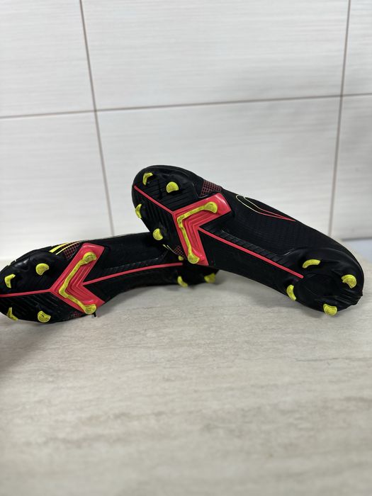 Crampoane Nike Mercurial