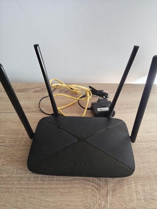 Vând Router wireless MERCUSYS  AC1200 Dual Band