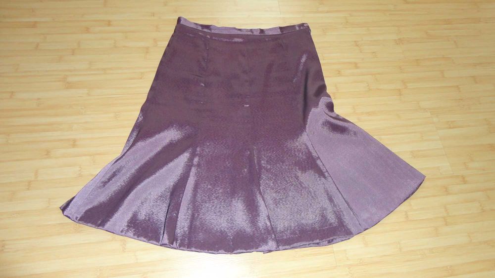 Fusta lila din organza in 8 clini closati, marimea 42